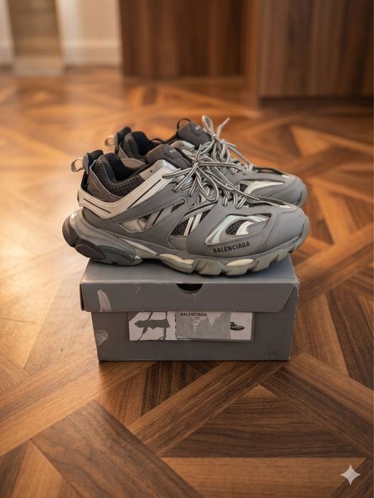 Balenciaga track led 45