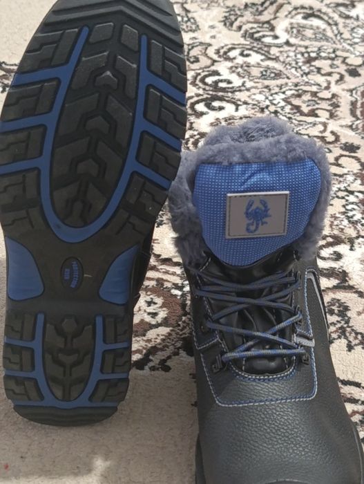 продам новые ботинки