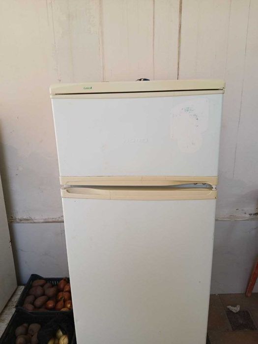 Продам рабочие холодильники