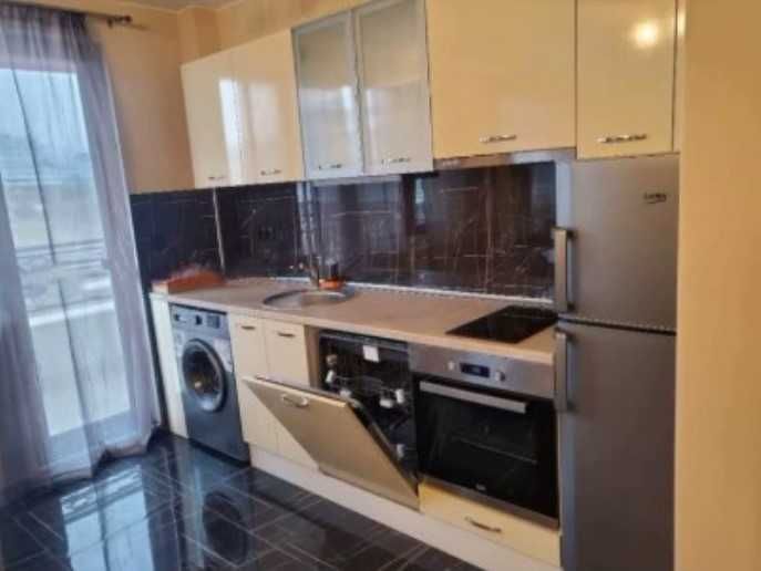 Дава се под наем Тристаен апартамент в София, Младост 4 - 130 кв.м за 765 € - Снимка #3