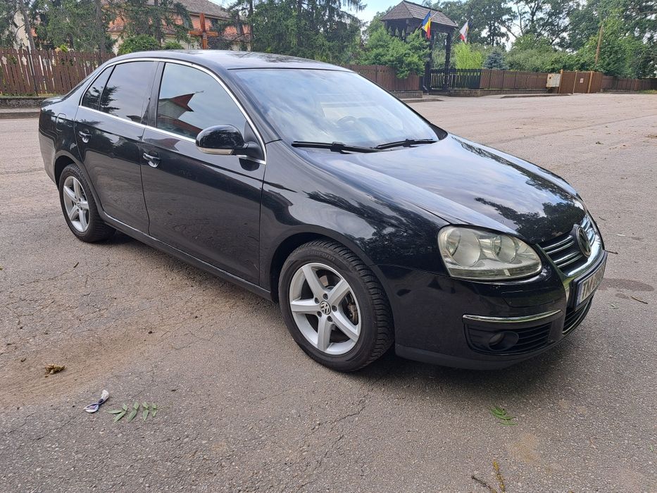 Vând Volkswagen Jetta