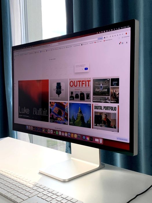 Monitor Apple Studio Display 27", 5K Retina, Thunderbolt (Stand Tilt and Height Adjustable)