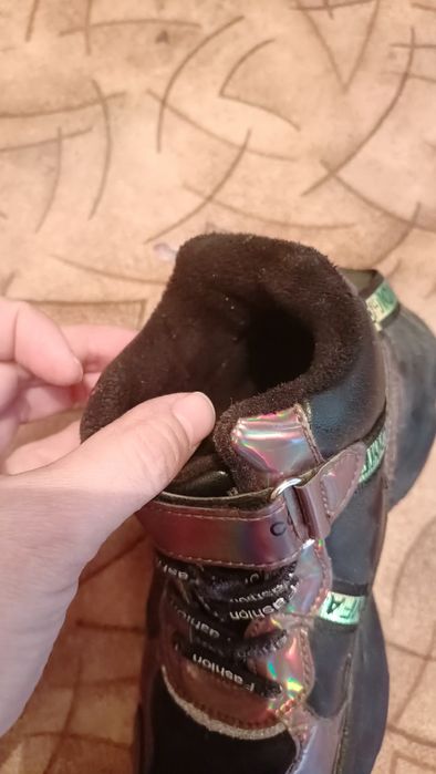 Продам кроссы зима, осень