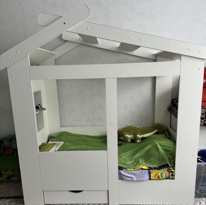 Продам детскую кровать