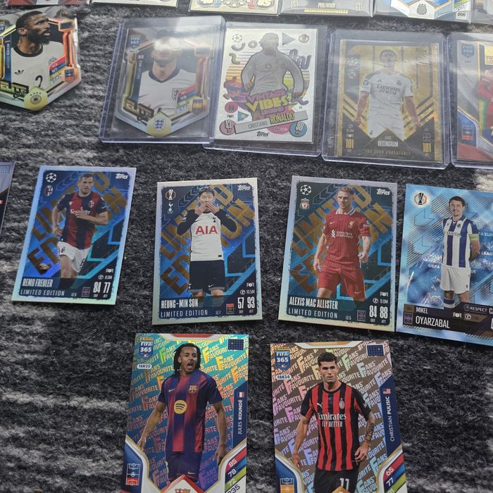 Футболни карти match attax fifa365