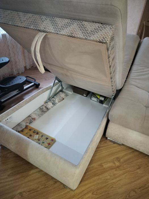 Продам Диван угловой