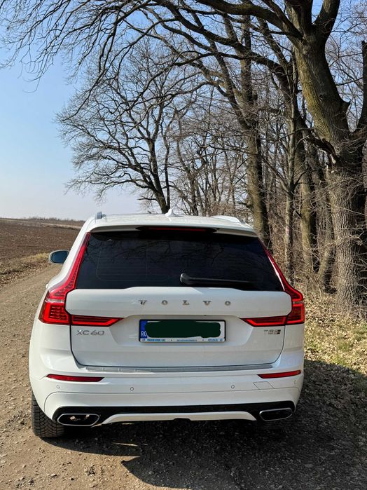 Volvo XC60 - T8 R-Design 2019 - plug-in hybrid (tva deductibil)