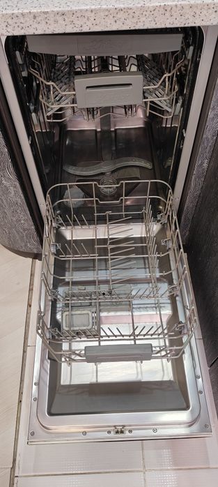 Посудомоечная машина продам