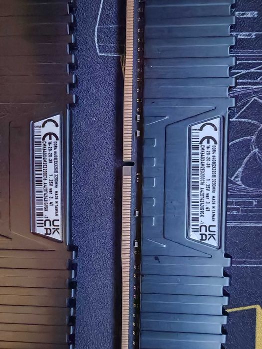 Corsair VENGEANCE LPX Black 64GB (2x32), DDR4, 3200 MHz, CL16 Рам памет