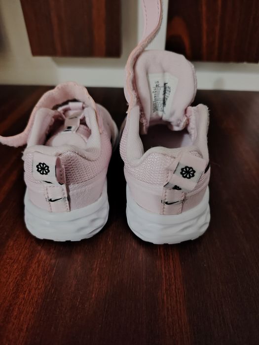 Adidași fetițe Nike, mărimea 22