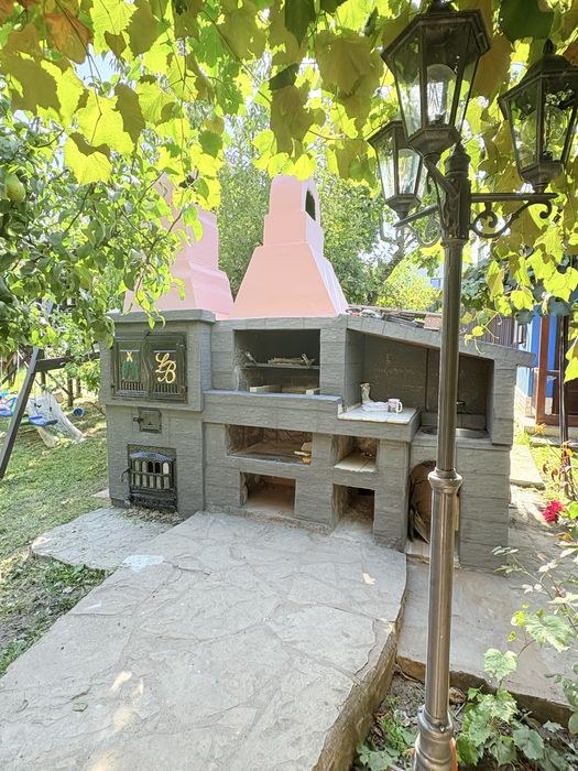 Inchiriez Vila (cca. 750 mp, cu Demisol)