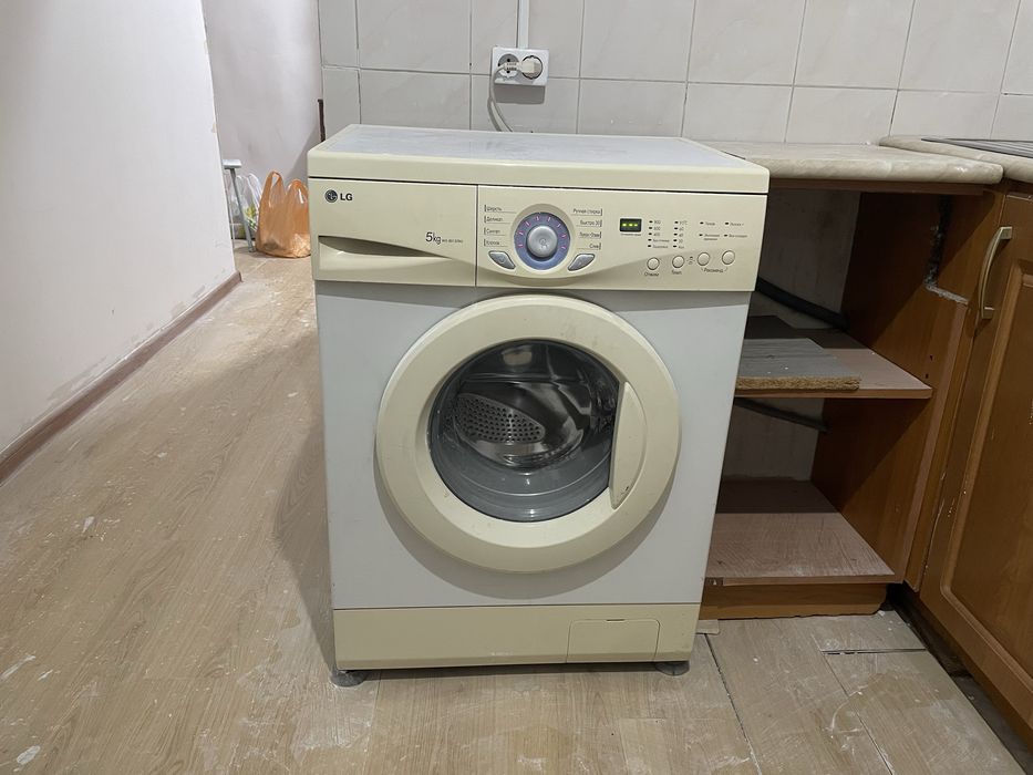 Рабочая стиральная машинка LG 5 кг загрузка