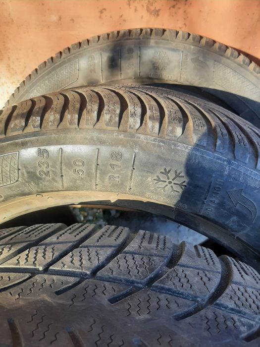 Продам шины 235/50/18
