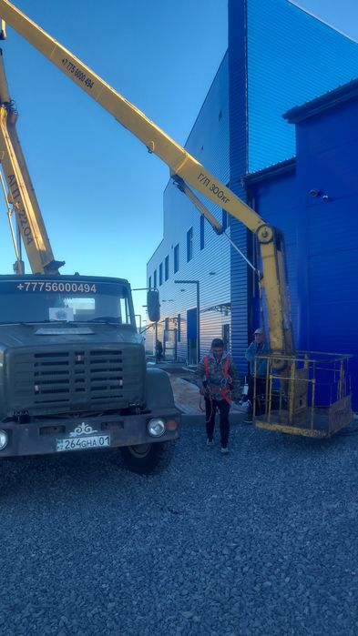 Продам автовышку зил 24.04 3хколенка рама целая машина в работе