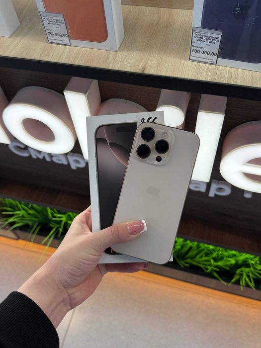 телефон iPhone 16 Pro Desert Titanium 256Gb Б\У