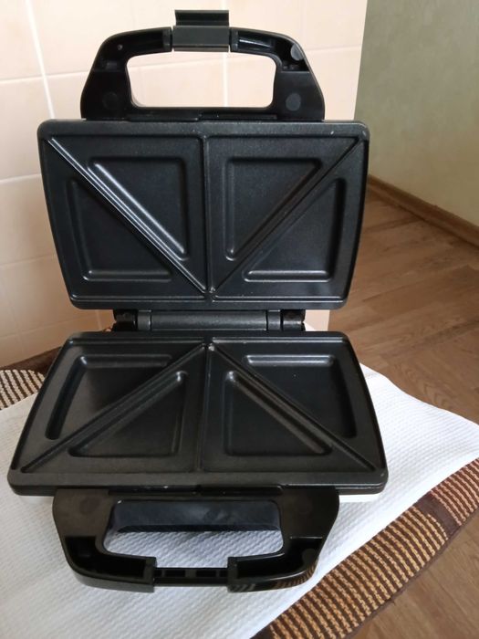 Сэндвичница ,, Tefal ", новая
