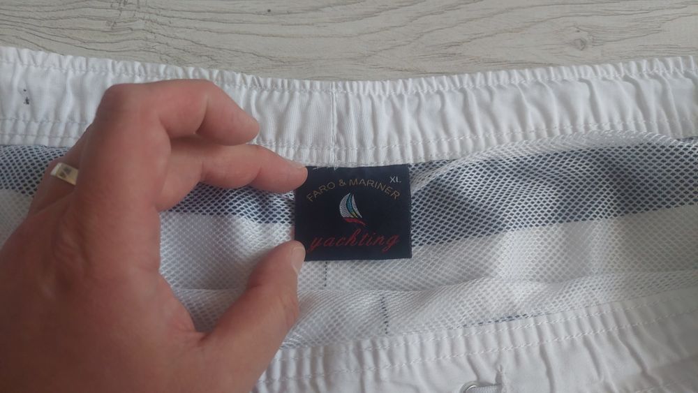 pantaloni scurti barbati marimea XL ieftin!