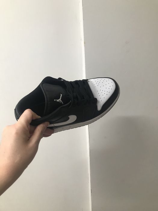 Nike кроссовка белый черный