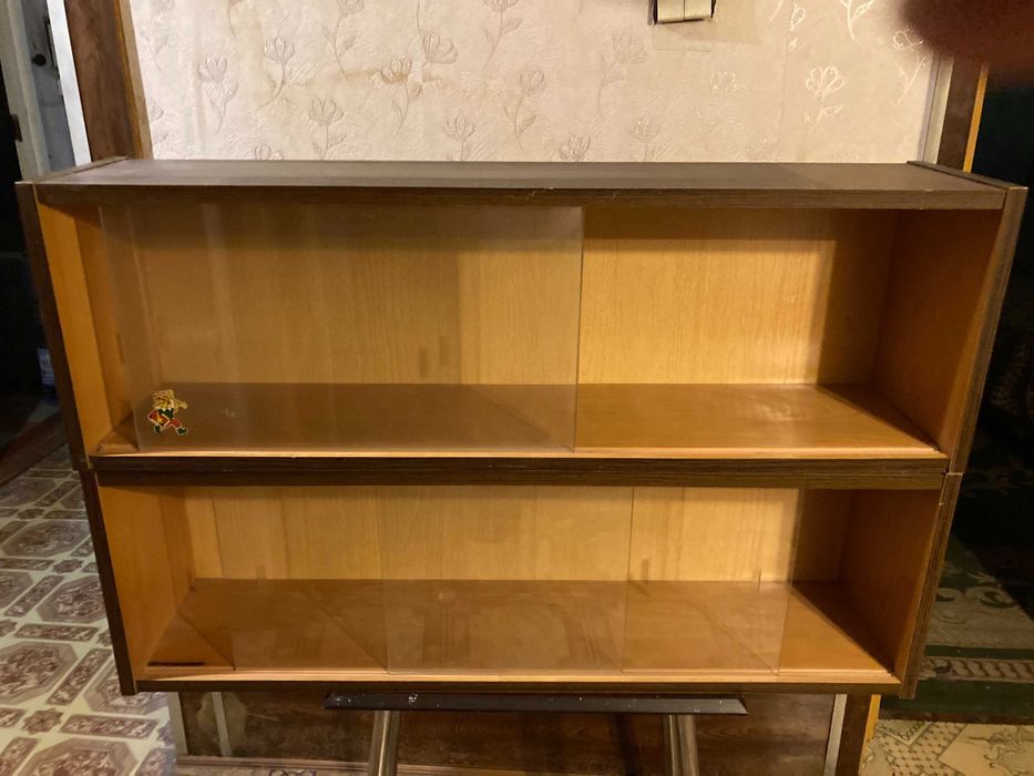 Полки книжные навесные