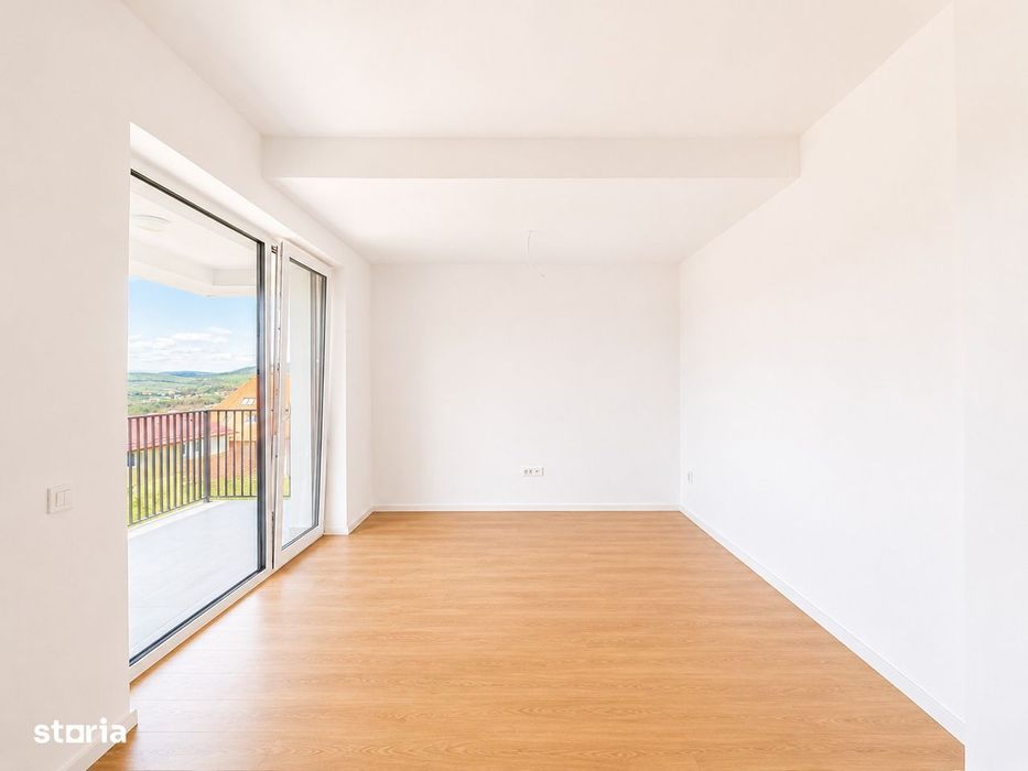 De vânzare apartament 3 camere bloc tip butiq