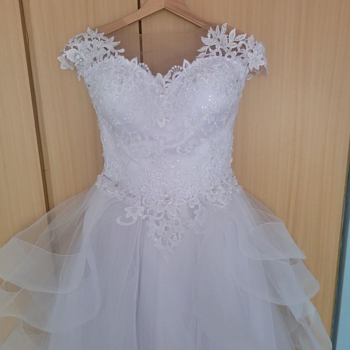 Красива булчинска рокля къща Сияна