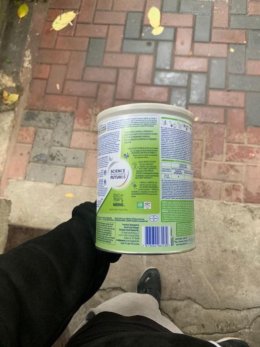 Vând lapte pentru copii