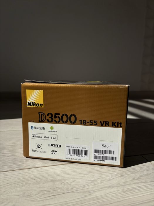 Nikon D3500 -Cameră foto digitală în stare foarte bună