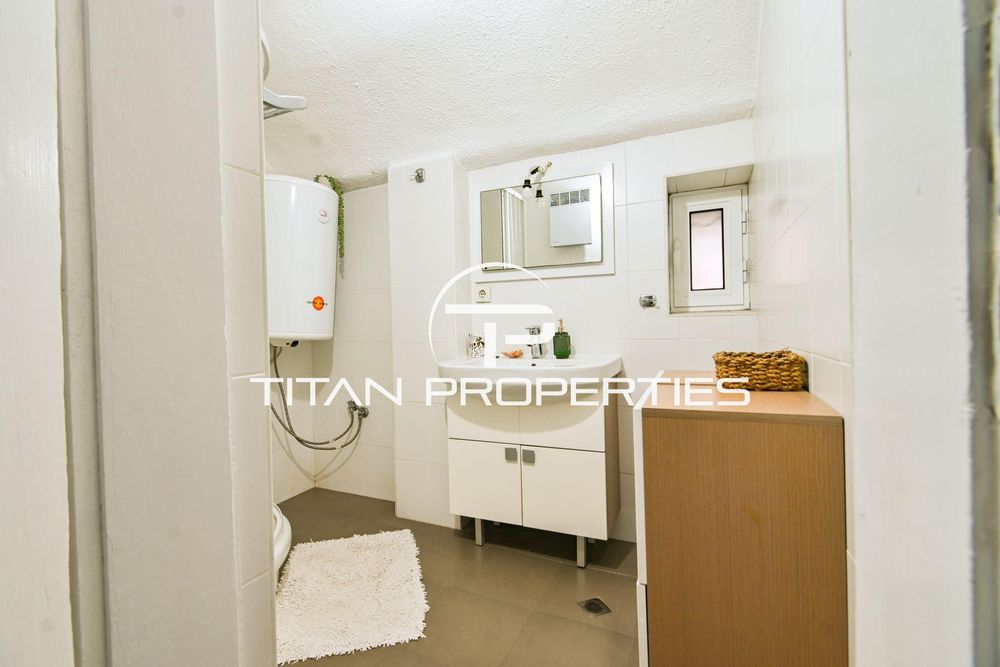 Дава се под наем Двустаен апартамент в София, Център - 95 кв.м за 548.25 € - Снимка #14