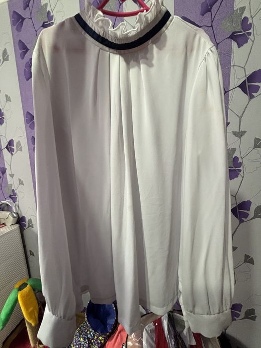 Школа! Одежда на девочку в отличном состоянии