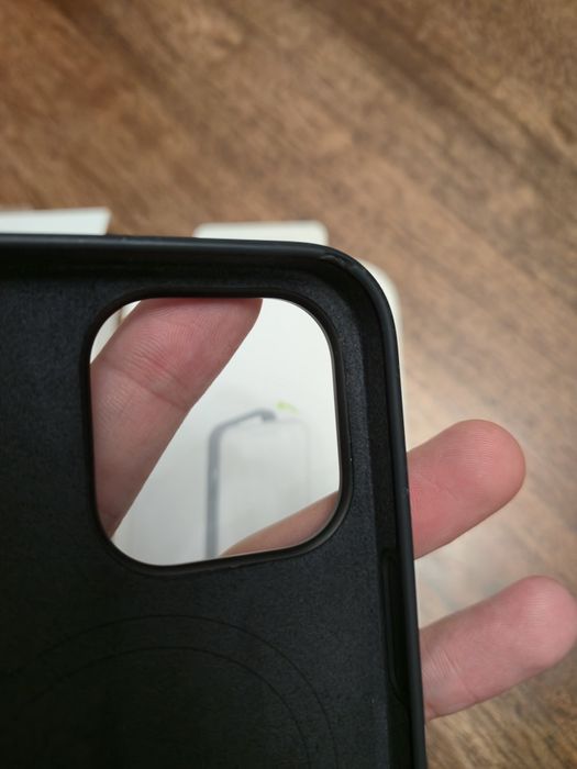 Продам оригинальные чехлы Apple