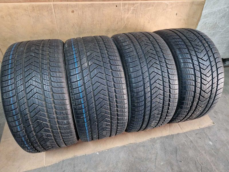 4 Pirelli R21 305/35
зимни гуми DOT3121