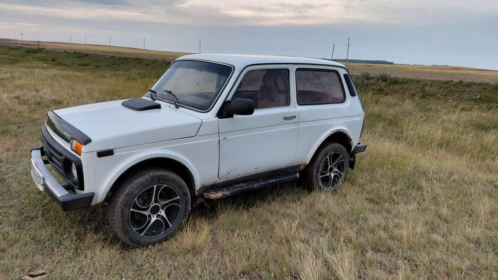 Продам ниву в Хорошем состояние