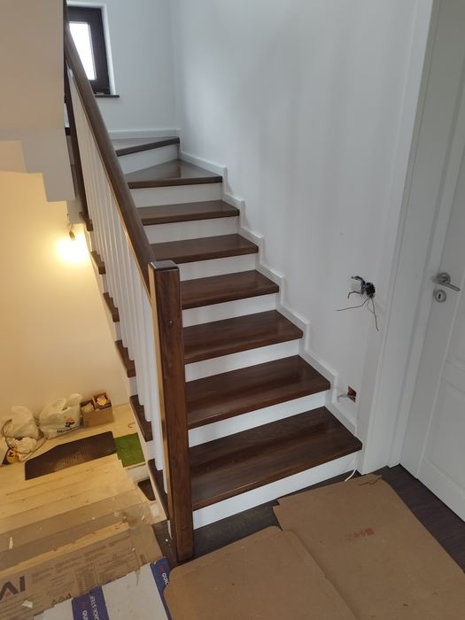 Elemente scară lemn masiv