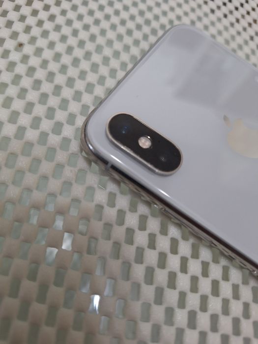 iPhone XS silver 64Gb
