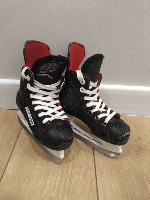 Хоккейные коньки bauer