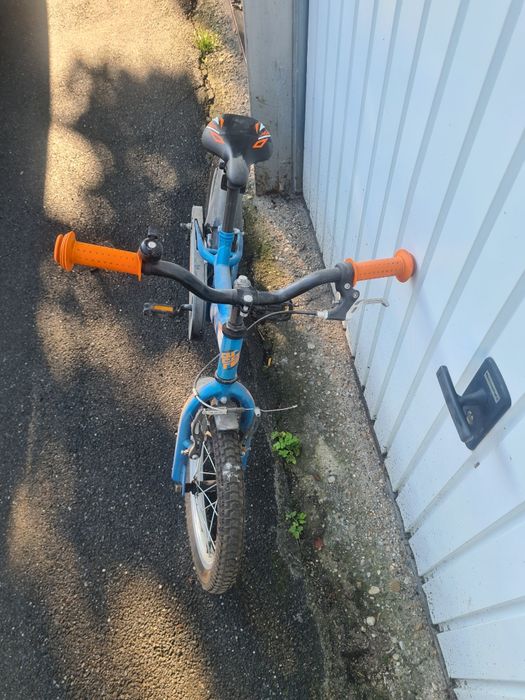 Vand bicicleta pt copii, folosita doar 1 vara