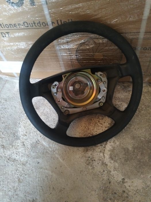 Запчасти на mercedes 124