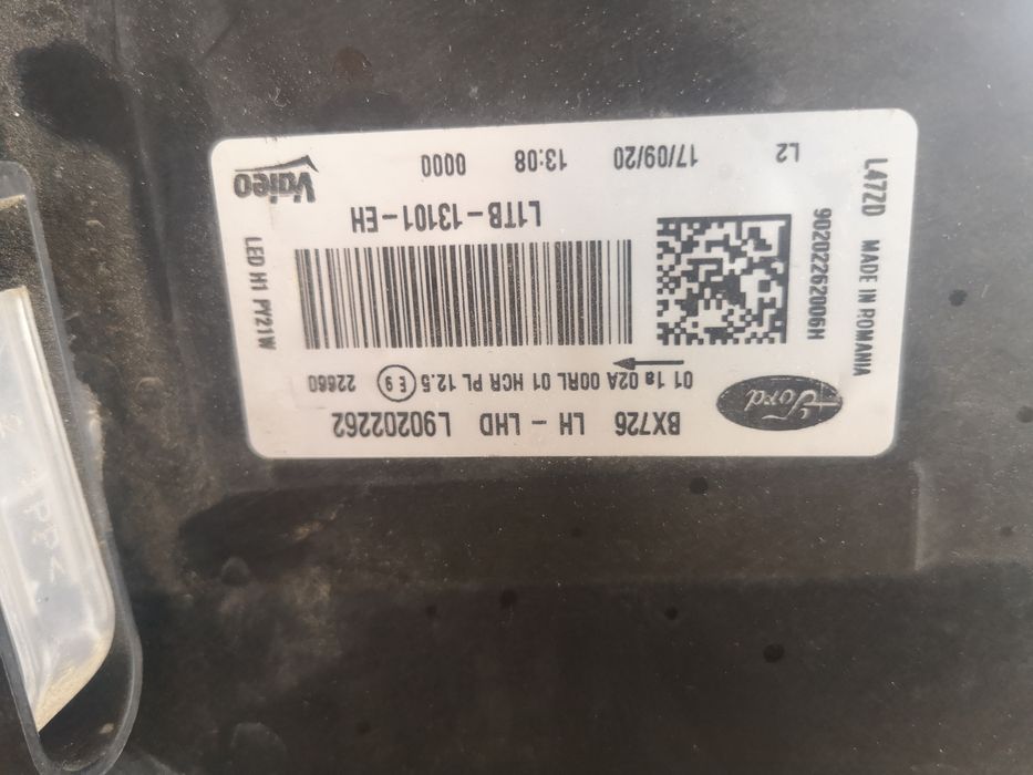 Far Ford Puma stanga halogen LED