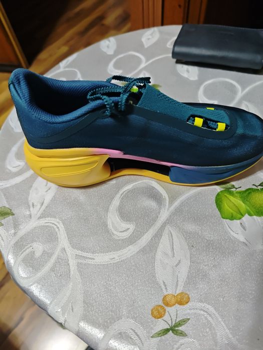 Чисто нови маратонки 44 номер водо устойчиви
