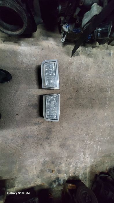 Халогенни фарове за тойота ланд круизер 90