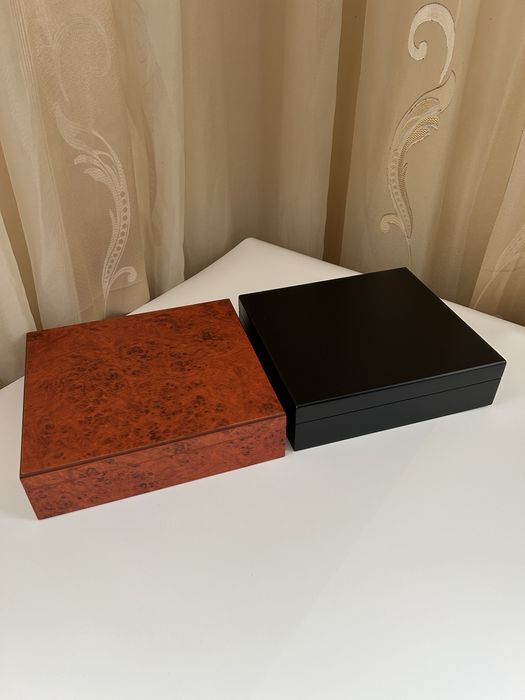 Хумидор за до 30 пури от кедър – черен / махагон