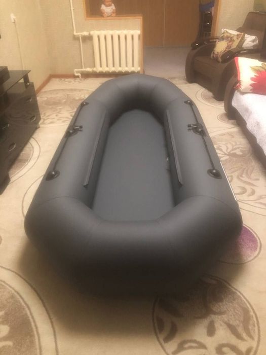 Продам надувную лодку apache 260