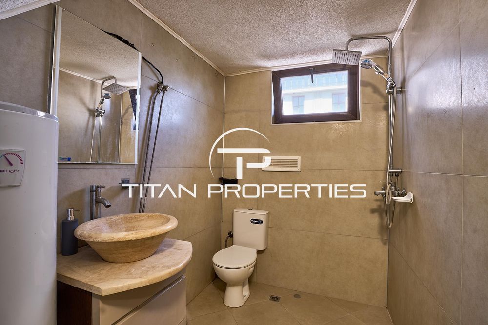 Тристаен апартамент под наем в Център