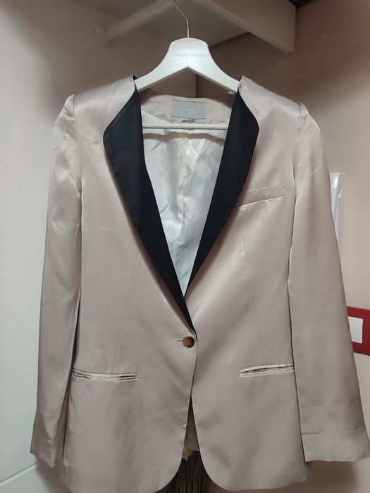 Красиво и стилно сако H&M- S Размер