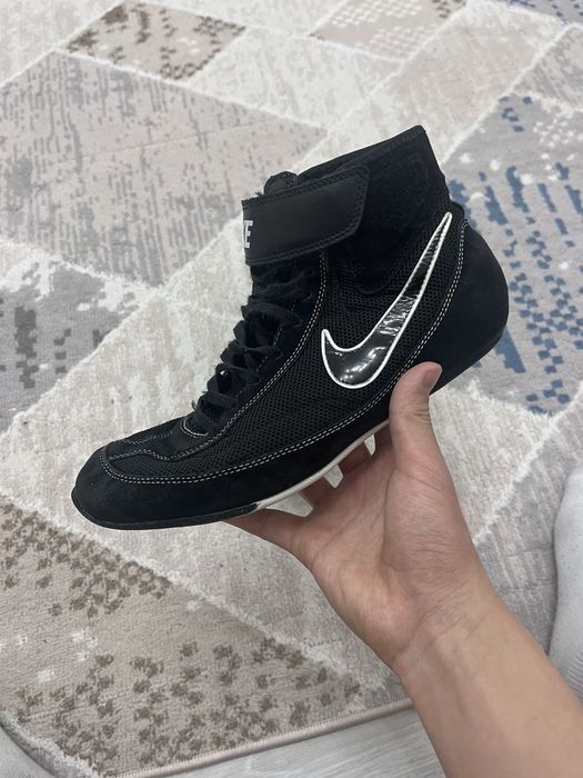 Продаю борцовки найк