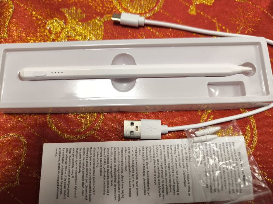 Creion magnetic iPad