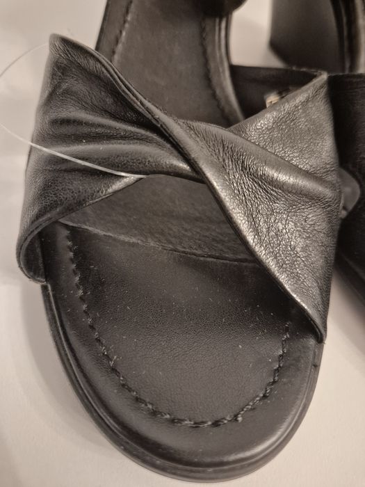 Sandale piele neagra marime 36