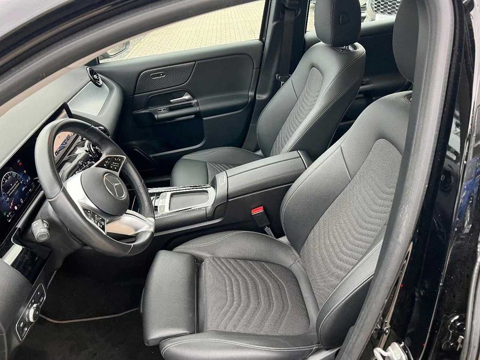 Mercedes-Benz GLA 180, 2024