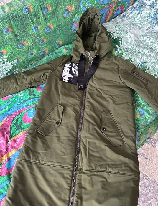 Продам демисезонную куртку