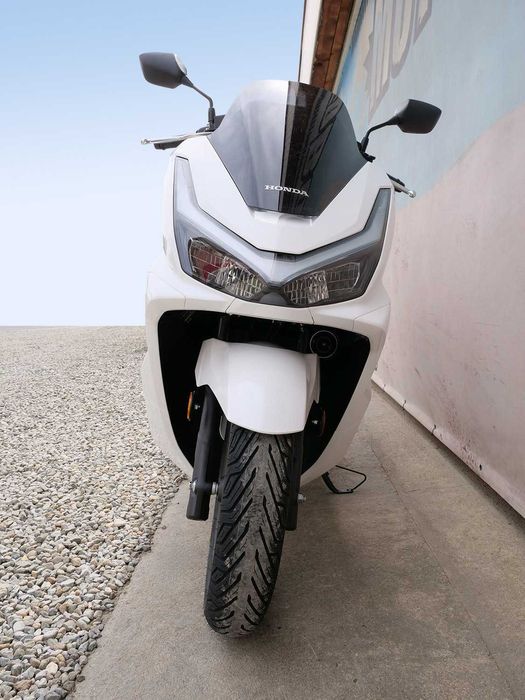 Scuter Honda PCX 125 DX ABS 2025 | Rate | Leasing